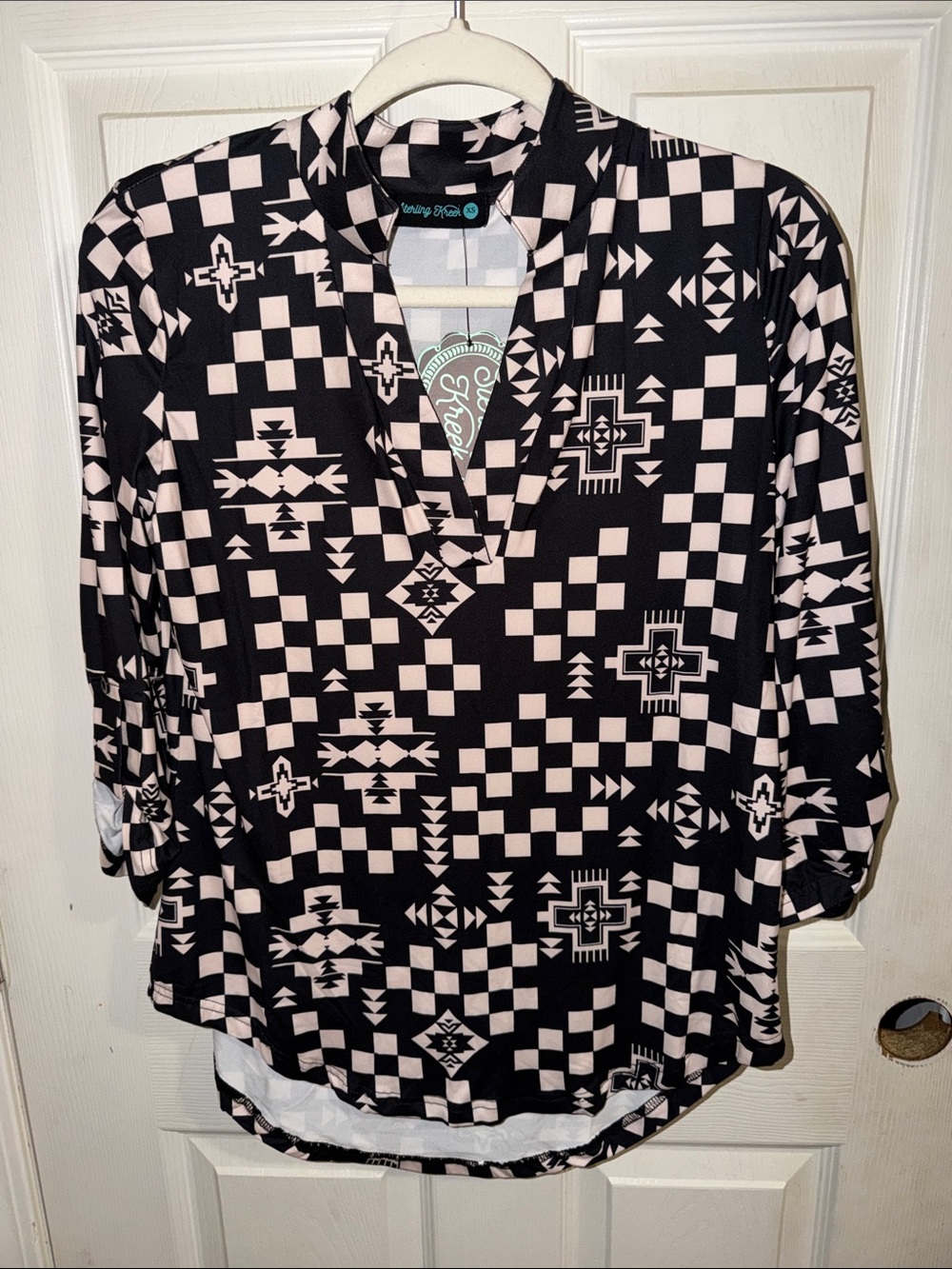 Trendy Plus Geo-Print V-Neck Tunic in Black and Cream